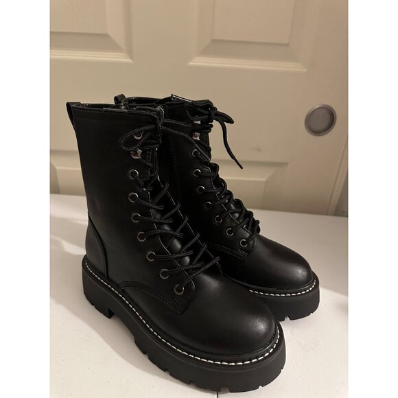 Wild Fable Women’s Logan Lug Combat Boots with memory foam insole size 6 NWT - Picture 3 of 8